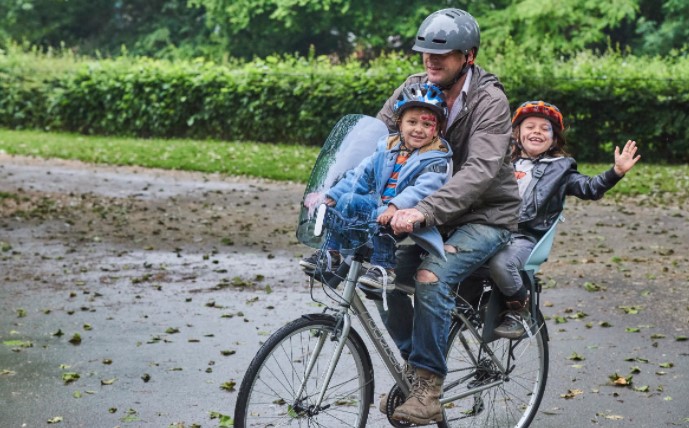 E-Bike Ride With Your Child Even Safer